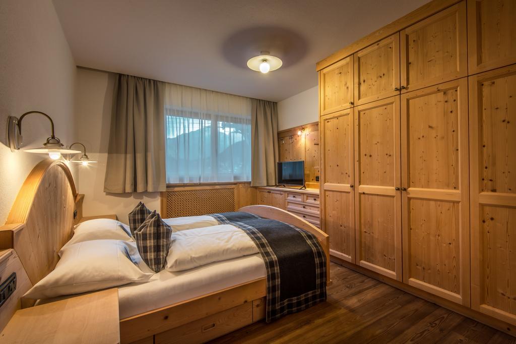 Chalet Prades Dolomiti Lodges Stern Zimmer foto